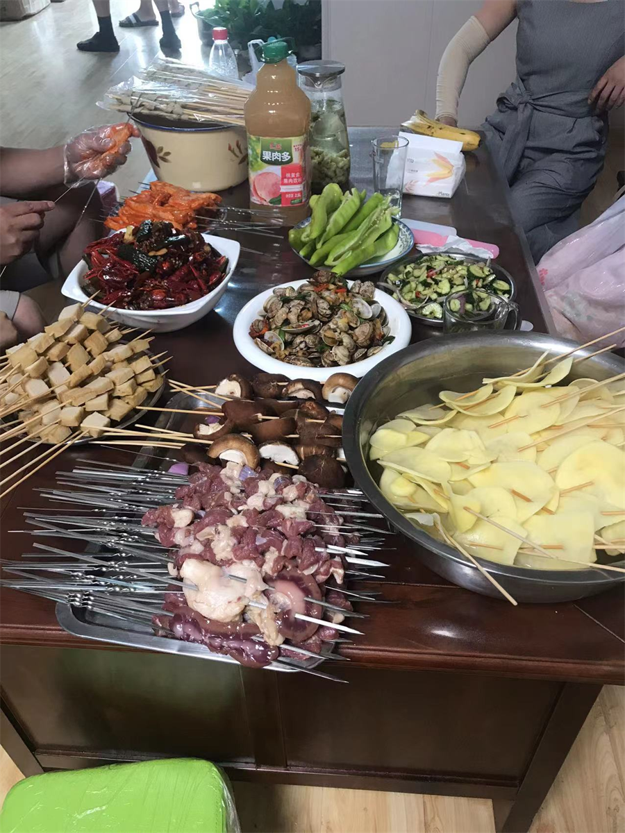 炎炎夏日，偉達員工歡聲笑語同“燒烤”